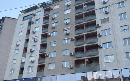 Се издава деловен простор 110м2 Центар – Булевар Македонија