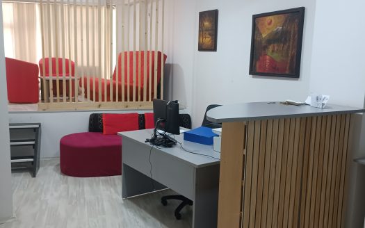 Се издава деловен простор 36м2 во Центар кај Грчка амбасада